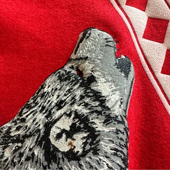 Vintage 90’s Canada North Crewneck with puff print wolves. Size XL - Picture 4 of 9
